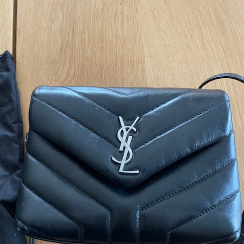 Saint Laurent Calfskin Y Quilted Monogram Toy Loulou Crossbody Bag Black - Picture 14 of 15